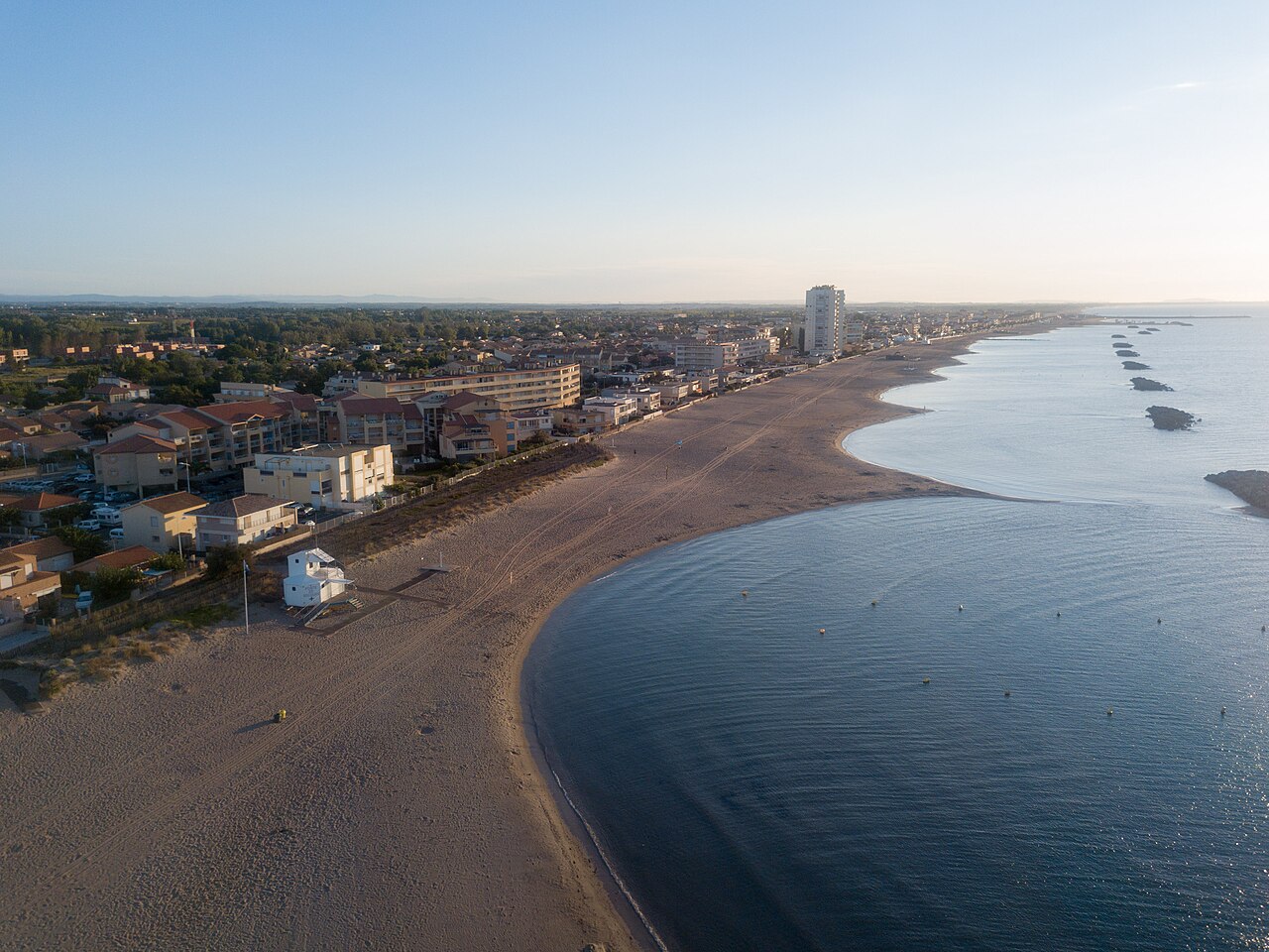 Vue a&eacute;rienne de Valras-Plage et de sa plage